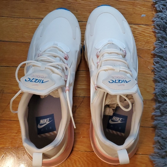 Nike Air270 react - Picture 2 of 3